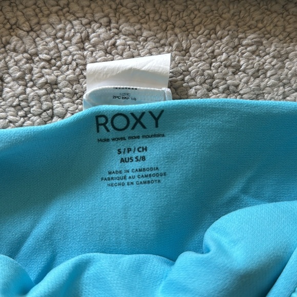 Turquoise/aqua Roxy Bikini - Picture 2 of 4